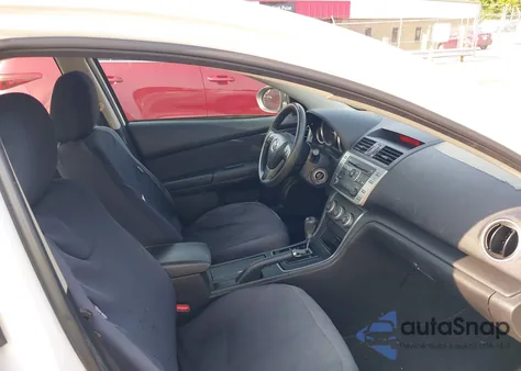 2011 Mazda Mazda6 I Sport из США, поврежденный, VIN 1YVHZ8BH8B5M22141